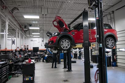 Hendrick MINI