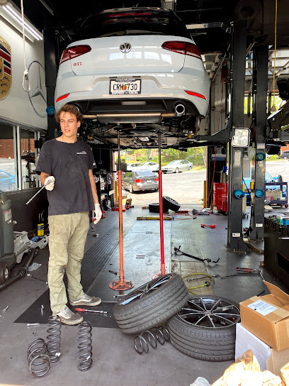 solo-motorsports-atlanta - Auto Service Shop
