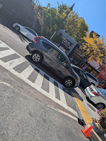 reens-auto-body-boston - Auto Service Shop