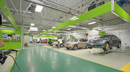 erie-lasalle-body-shop-and-car-care-centers-chicago - Auto Service Shop