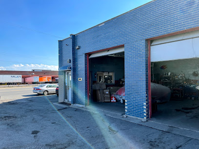 in-out-auto-repair-body-shop-inc-chicago - Auto Service Shop