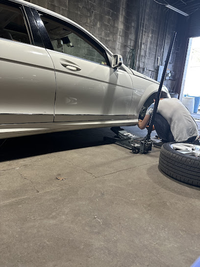 metro-auto-tech-united-chicago - Auto Service Shop