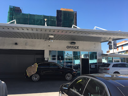 elis-collision-repair-at-mid-wilshire-losangeles - Auto Service Shop