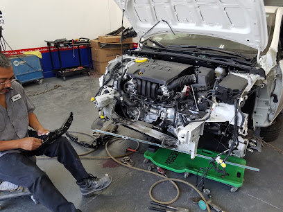saffaris-automotive-auto-repair-autobody-shop-and-paint-car-repair-northridge-91324-losangeles - Auto Service Shop