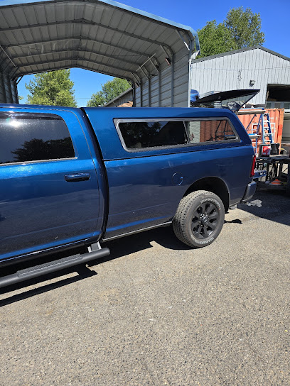 mayflower-auto-body-truck-repair-portland - Auto Service Shop