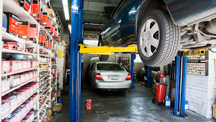 dere-auto-seattle - Auto Service Shop