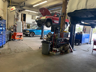 kellan-auto-repair-body-work-seattle - Auto Service Shop