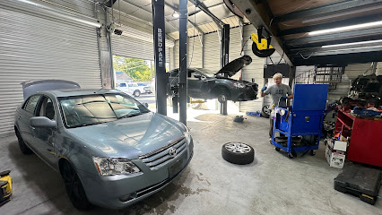 m-auto-seattle - Auto Service Shop