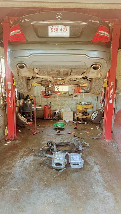 pernod-auto-repair-stlouis - Auto Service Shop