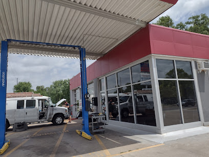Woody's Automotive - College Hill