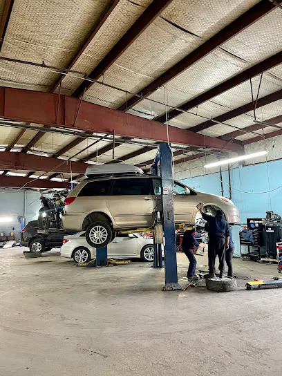 Hinga's Automotive Co