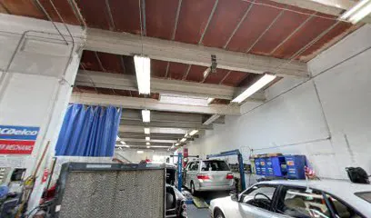 giant-motors-auto-body-paint-miami - Auto Repair Shop