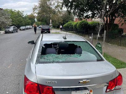 Auto Glass Mechanic